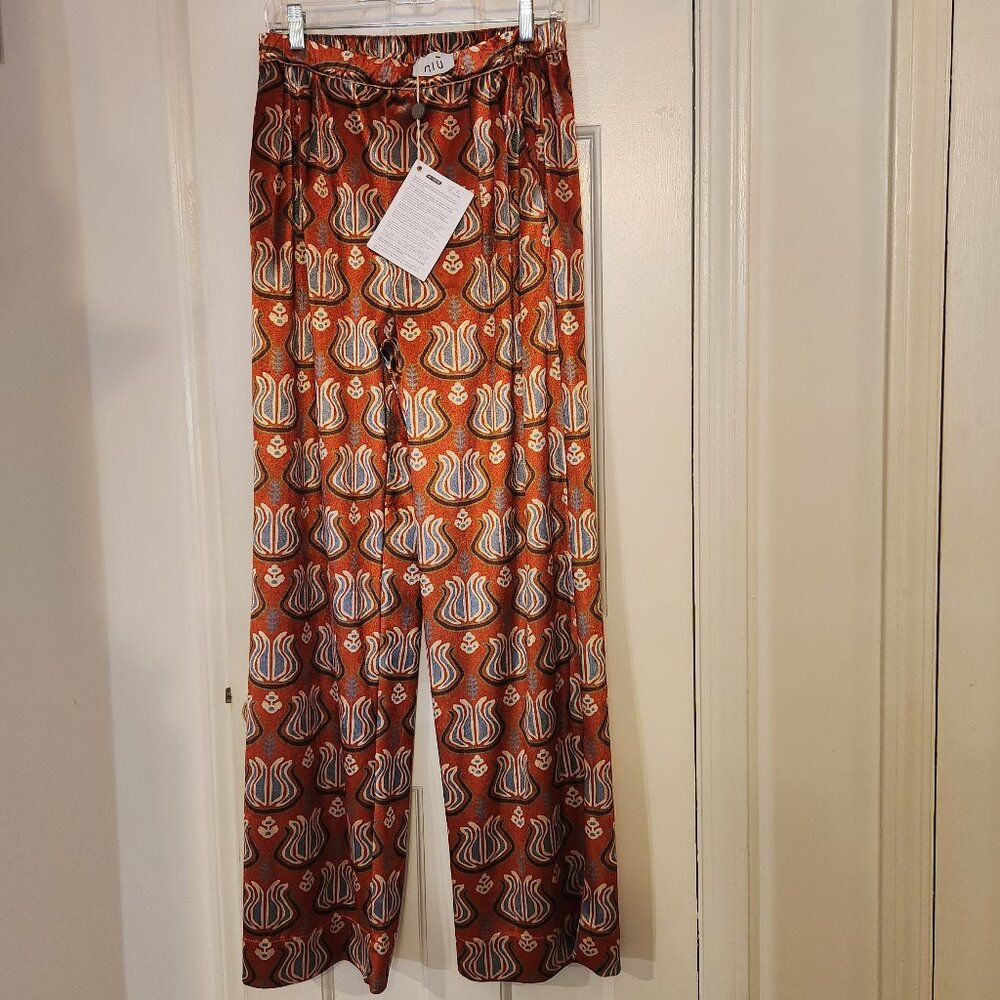 NIU NWT  trousers velvet size L